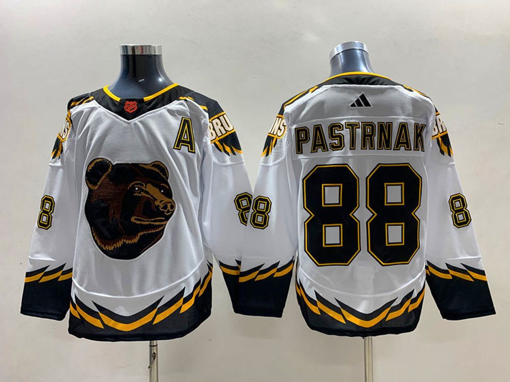 Купить хоккейный свитер НХЛ Boston Bruins  Давида Пастрняка в Москве - ADIDAS REVERSE RETRO 2022