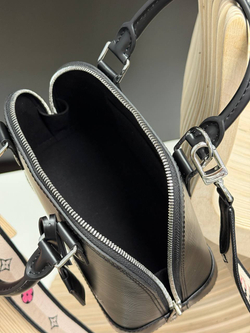 Сумка Louis Vuitton