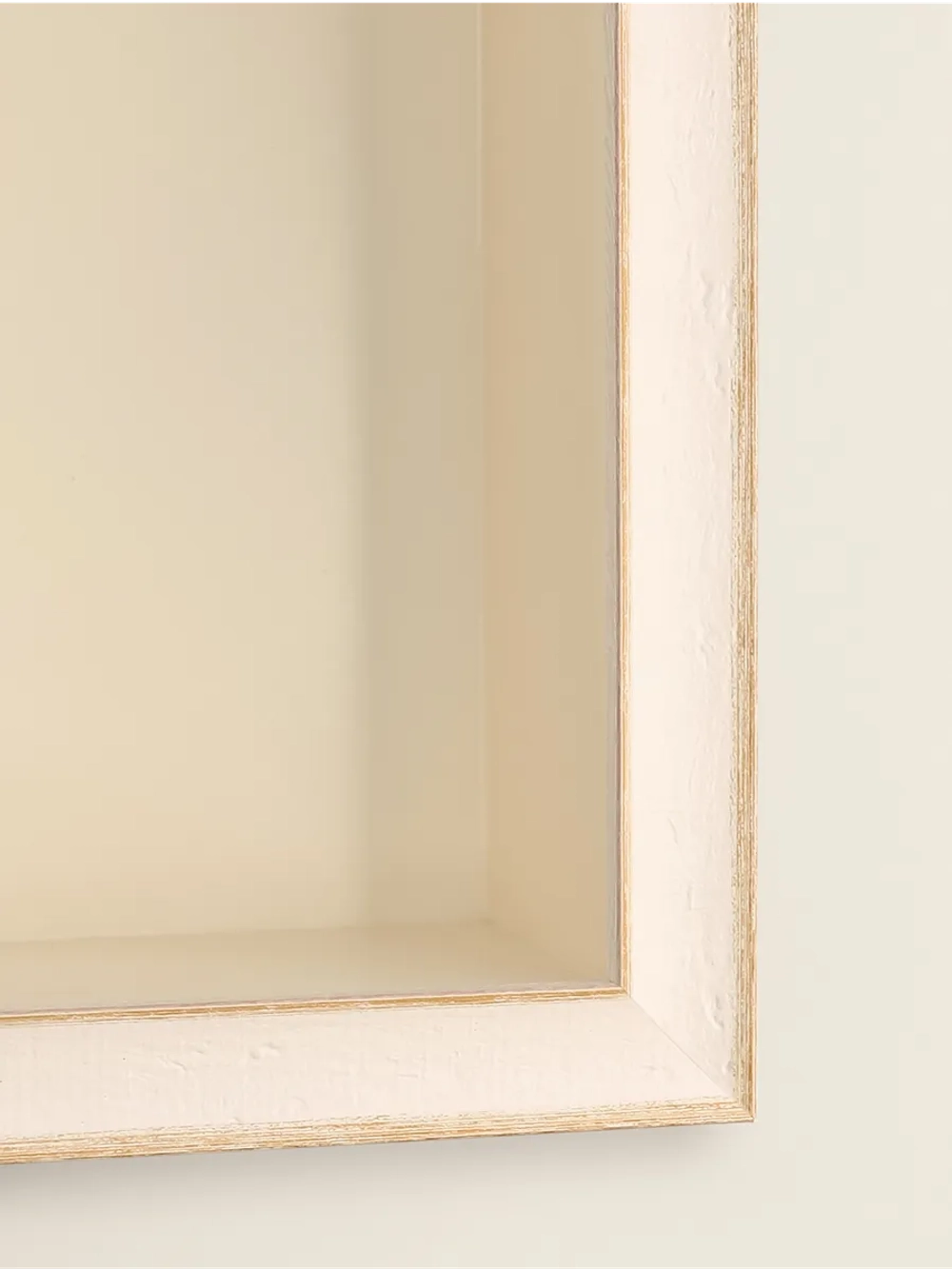 Декоративная полка-ящик в багетной раме