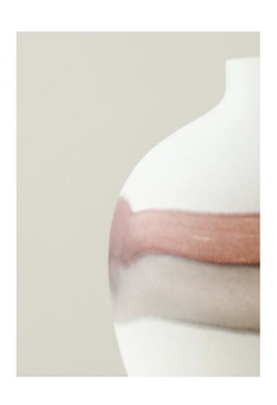 Ваза Flowing white vase B