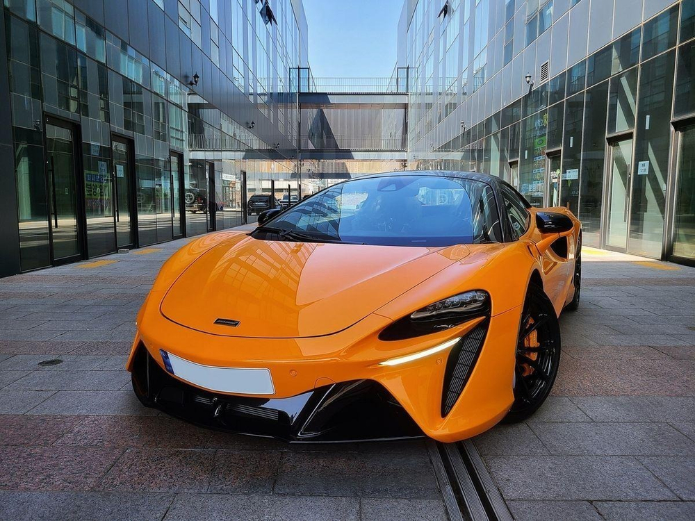 McLaren Artura 3.0 AMT Coupe (2024)