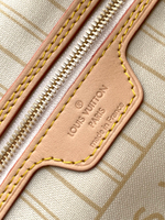 Louis Vuitton Neverfull PM