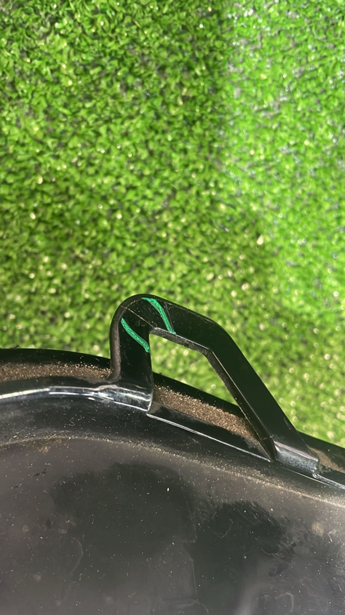 Стекло фары правое Toyota Camry xv70 (2017-2021)