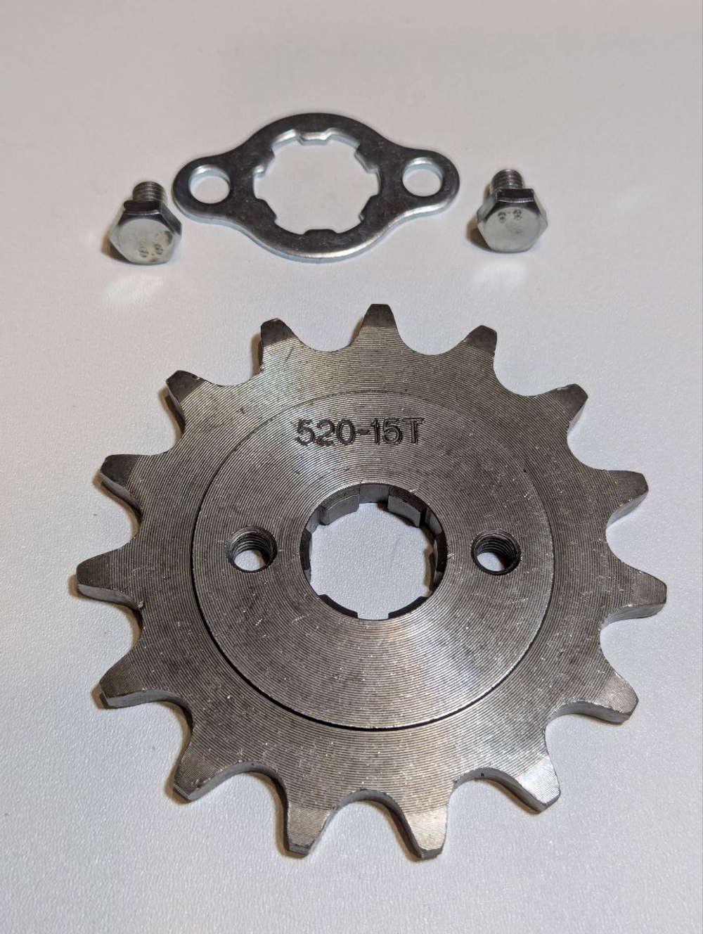 Звезда ведущая передняя для мотоцикла, эндуро, квадроцикла (520-15Т) 20мм сталь