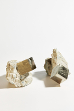 Пирит на породе M