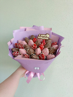 Букет из клубники в шоколаде " Ажур Микс"