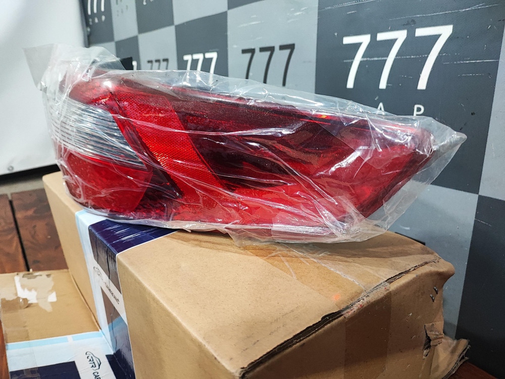 Фонарь задний правый Kia Rio 3 (QB) 11-15 Новый  924024X000