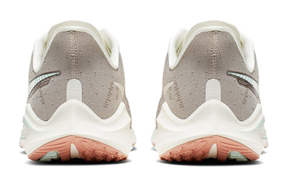 Кроссовки Nike Air Zoom Vomero 14 (Женская размерная сетка)
