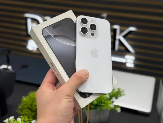 Б/У Телефон Apple iPhone 16 Pro 128Gb White Titanium 90% (LCPVP4VVD4)