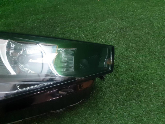 Фара правая Skoda Rapid 2 (2020-н.в.) LED