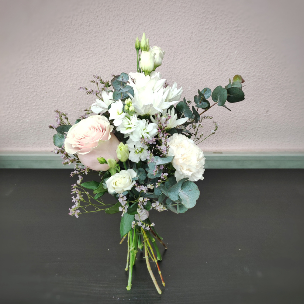 Букет невесты, букет-дублер и бутоньерка