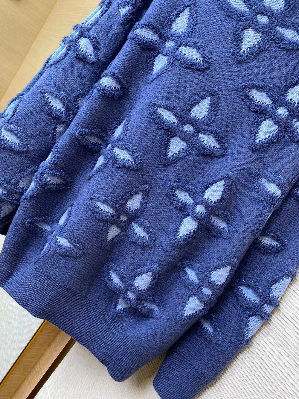 Louis Vuitton Sweatshirt