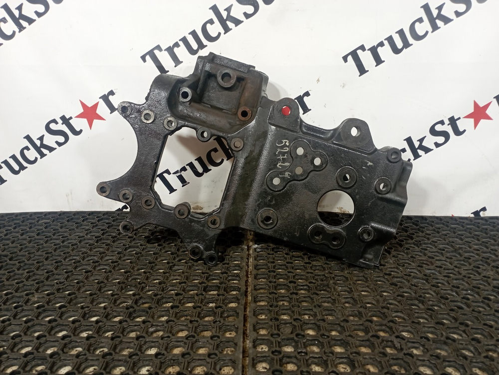 Кронштейн рессоры передней левый