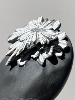 Хризантемный камень