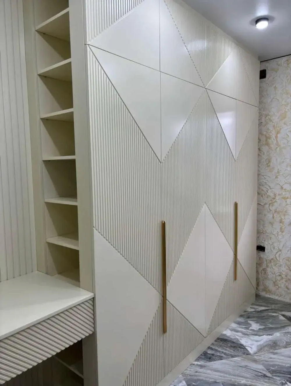 Шкафы с рабочей зоной по индивидуальным размерам