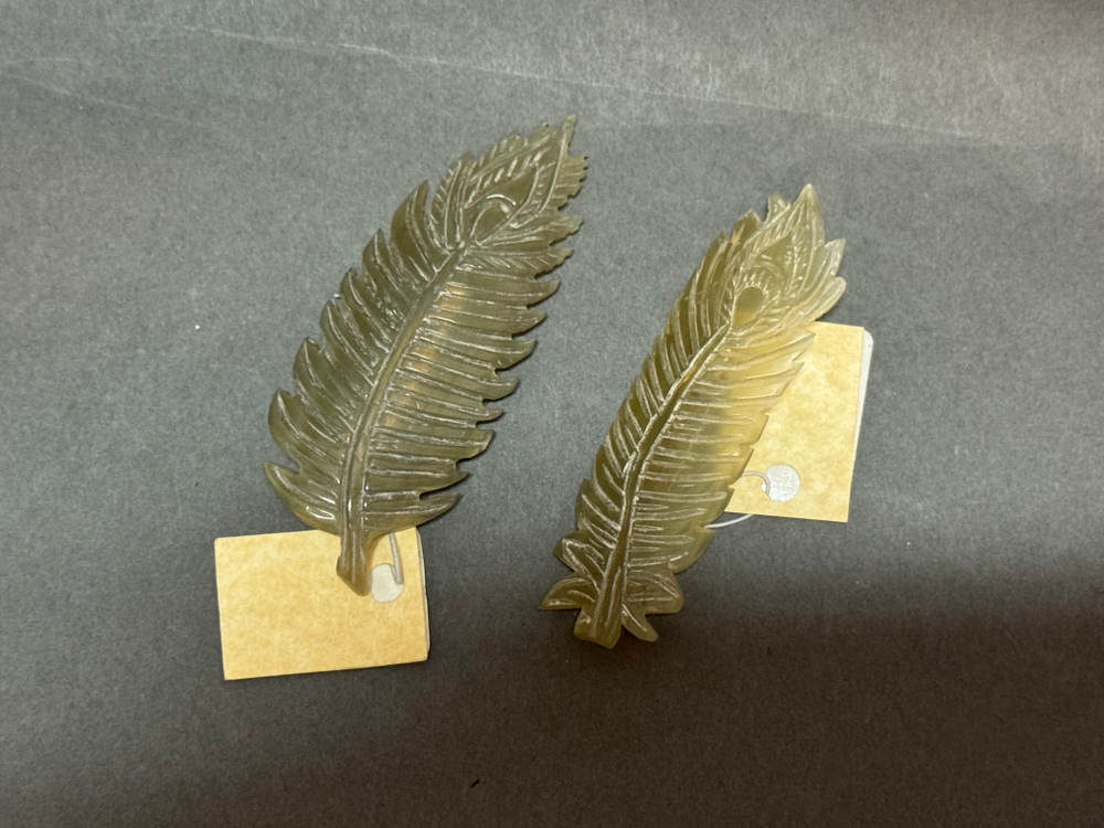 Брошь "перо Жар-птицы", рог коровы