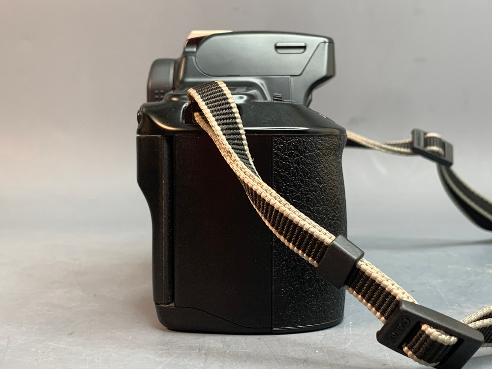 Canon EOS 1000F N body
