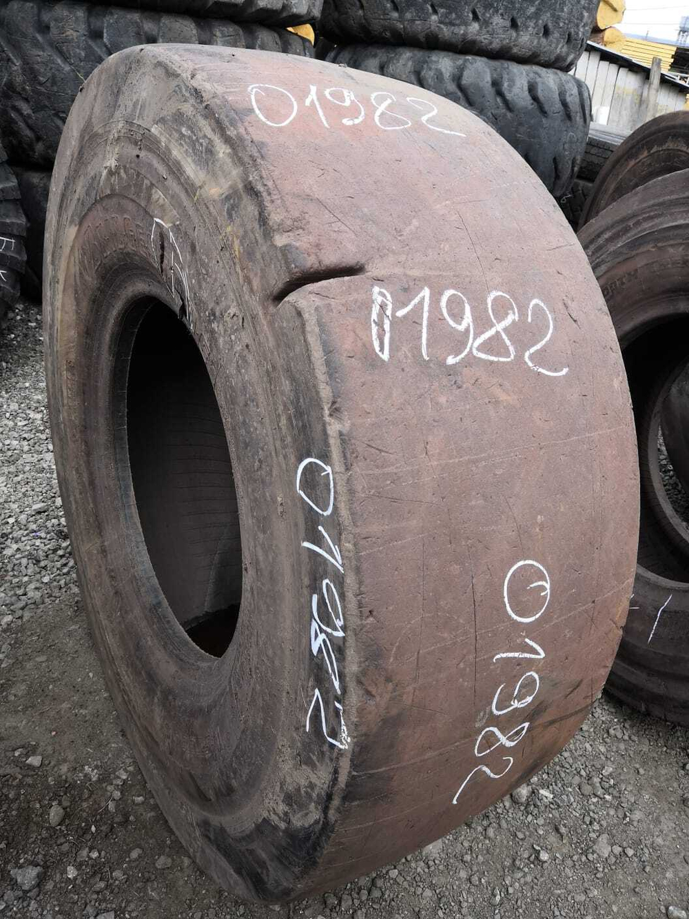 17.5R25 Bridgestone VSMS шина б/у