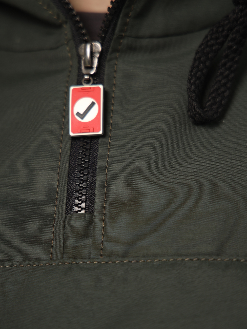 Анорак мужской без утеплителя темно-зеленый Город Горький