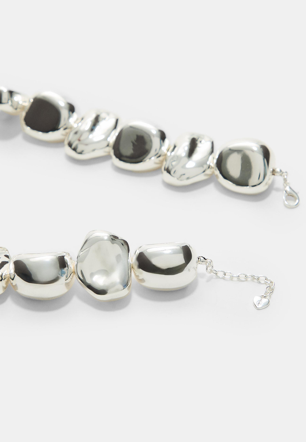 STRADIVARIUS Колье с объемными бусинами, серый