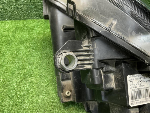 Фара правая Mini Hatch R56 (2010-2013) ксенон