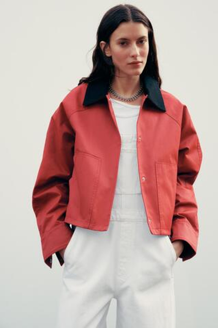 ZARA КУРТКА С ВОЩЕНЫМ ПОКРЫТИЕМ И КОНТРАСТНЫМ ВОРОТНИКОМ, КРАСНЫЙ
