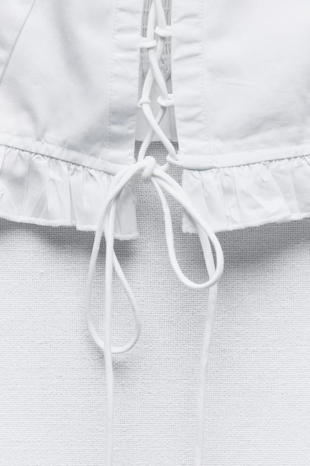 ZARA ТОП ИЗ ГАБАРДИНА СО ШНУРОВКОЙ И ЗАВЯЗКАМИ, БЕЛЫЙ