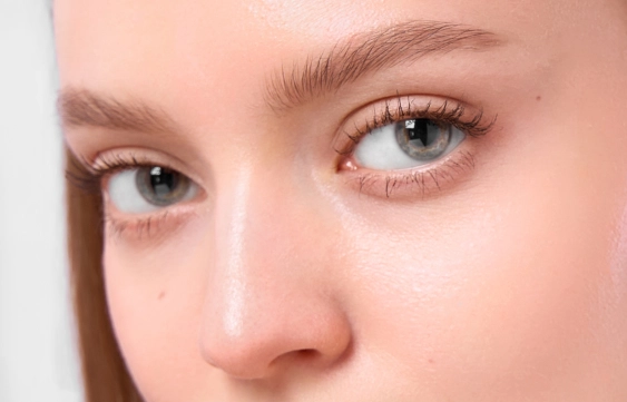 Окрашивание бровей и ресниц