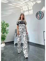 Костюм стильный