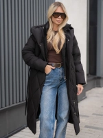 Пуховик стеганный зимний длинный с капюшоном