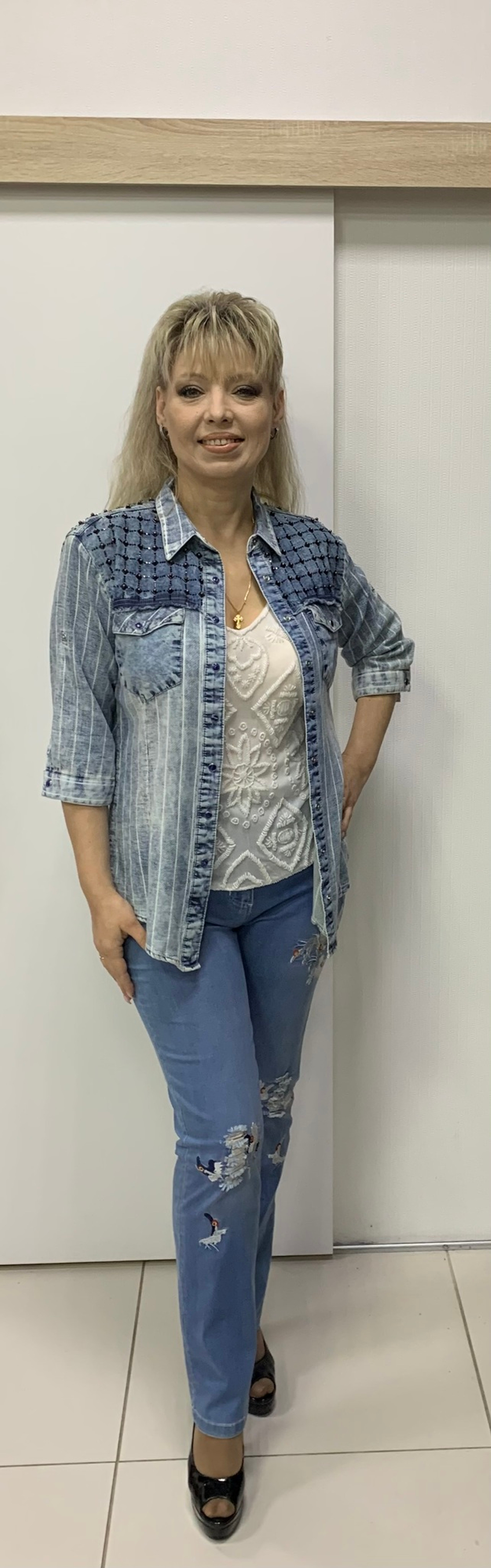 Комбинированная джинсовая рубашка на кнопках