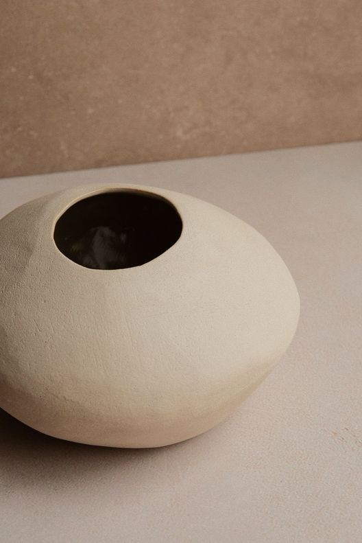 Ваза small sand / Darika Ceramics