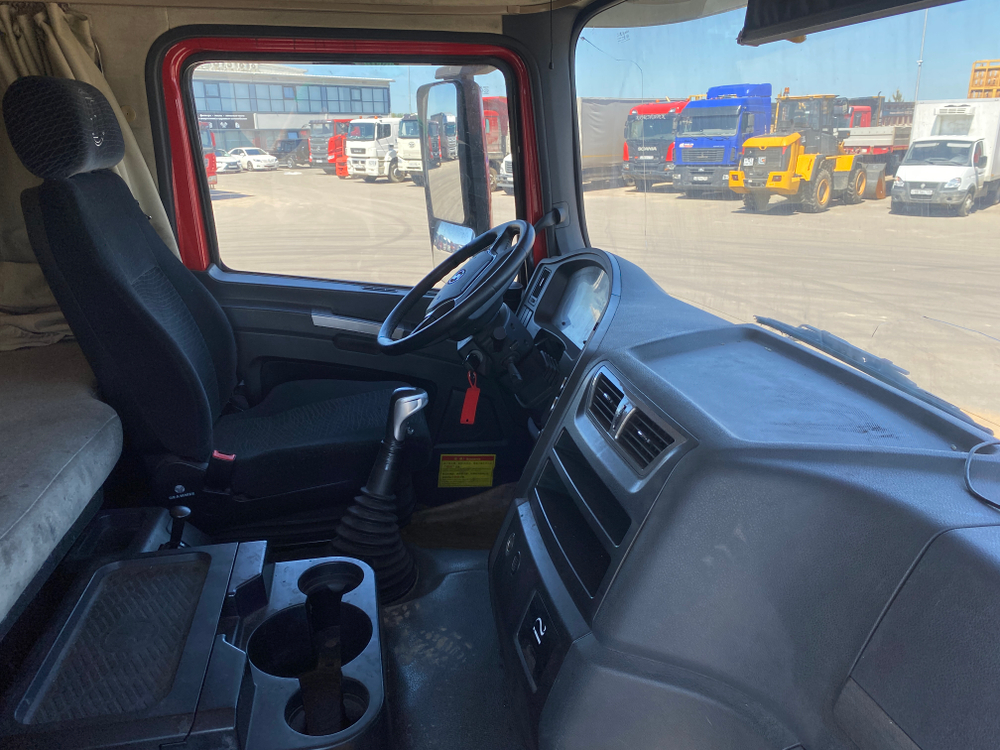 Shacman (Shaanxi) SX* 8x4 Самосвал SX33186T366 (Дизельный, 11,6 л, 369 л.с., МТ)