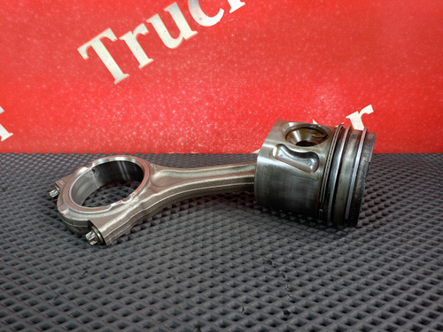 Поршень с шатуном