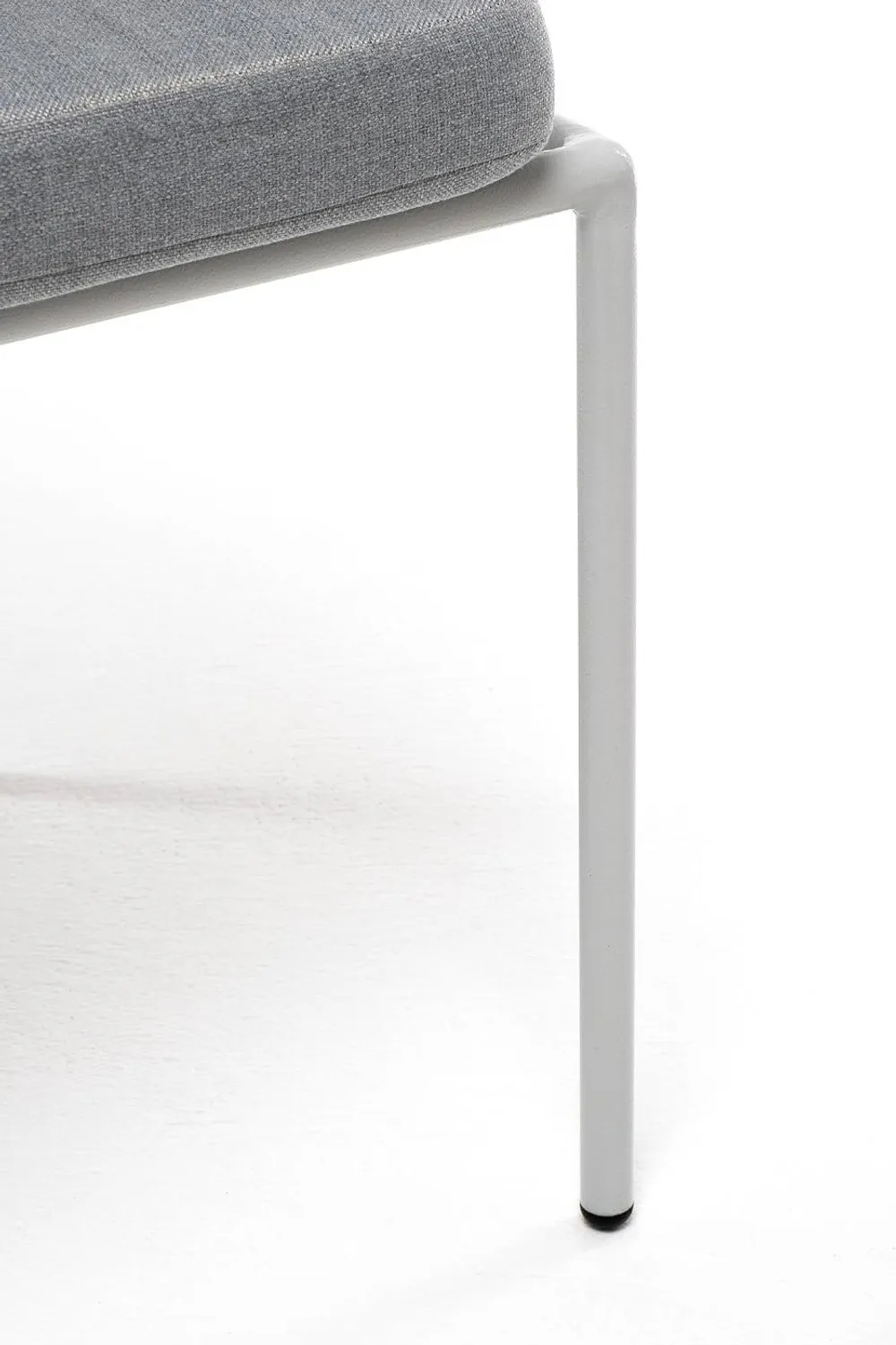 "Диего" стул плетеный из роупа, каркас из стали светло-серый (RAL7035) муар, роуп бежевый круглый, ткань светло-серая