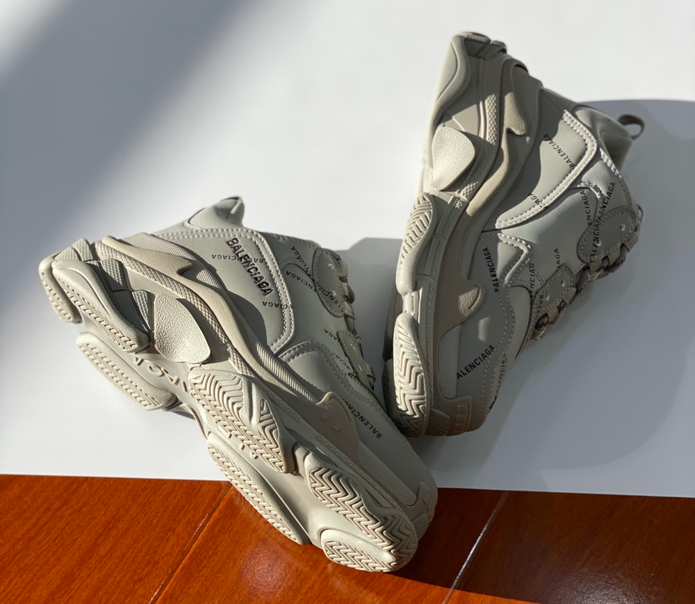 Balenciaga Triple S