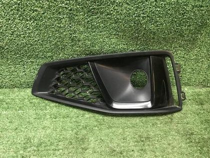 Накладка ПТФ левая Audi A4 B9 (2018-2019) S-line