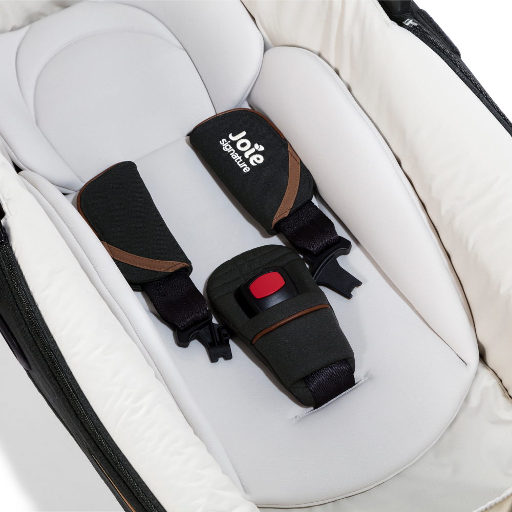 Детское автокресло Joie Calmi