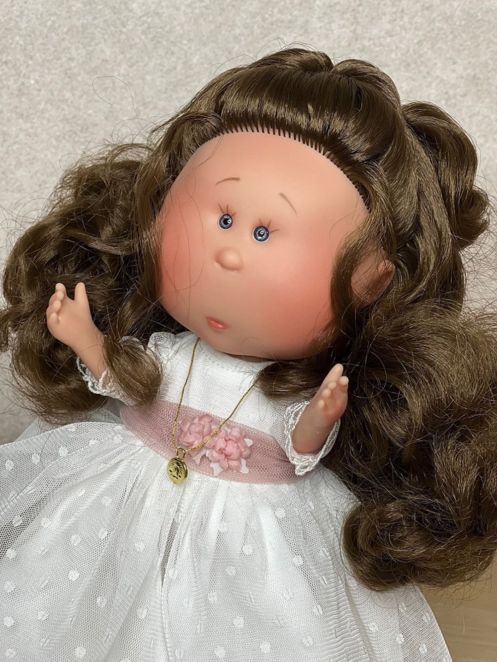 Кукла Nines виниловая 30см MIA CASE (3417)