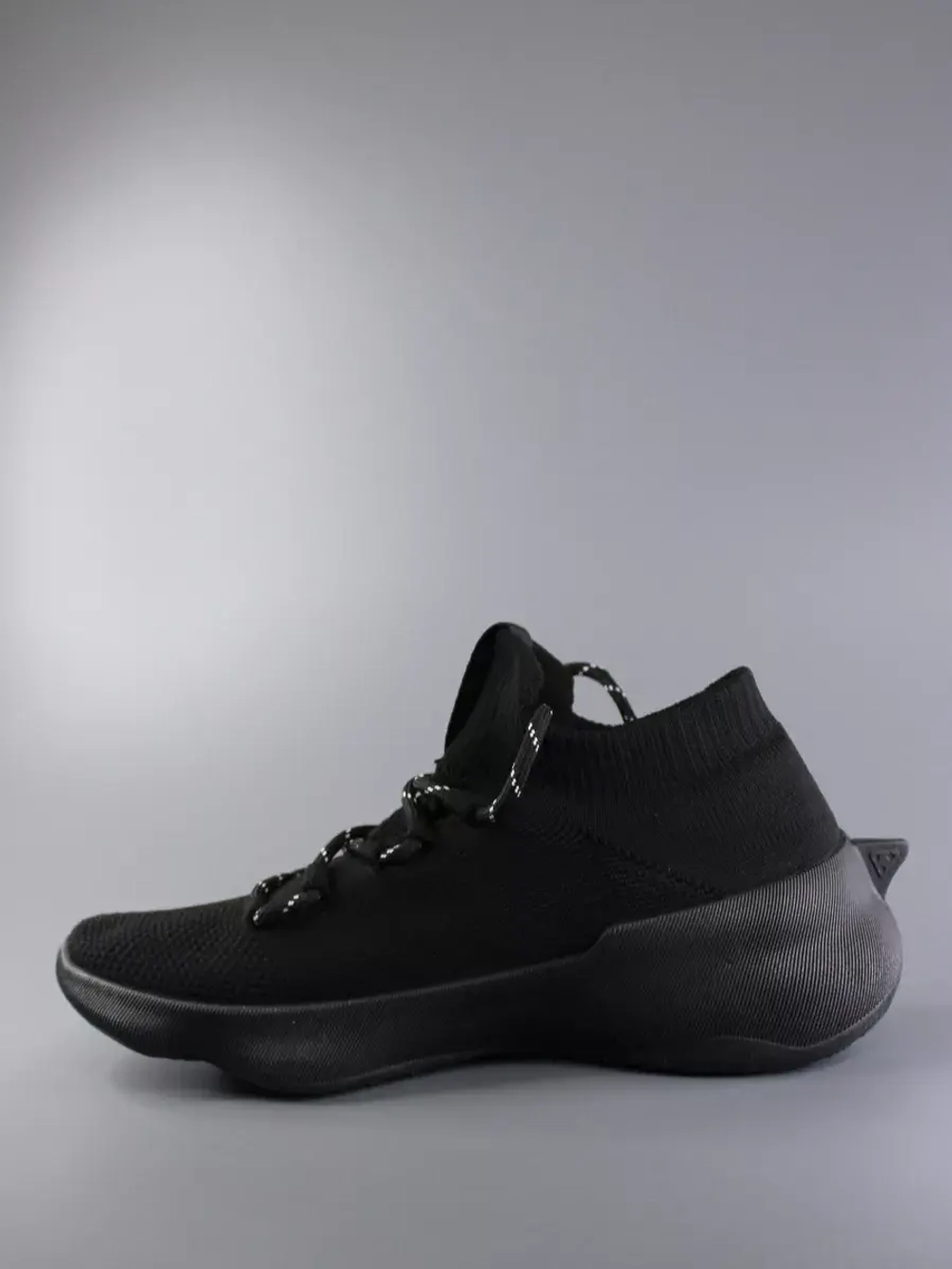 Кроссовки Изики - Yeezy boost- черные