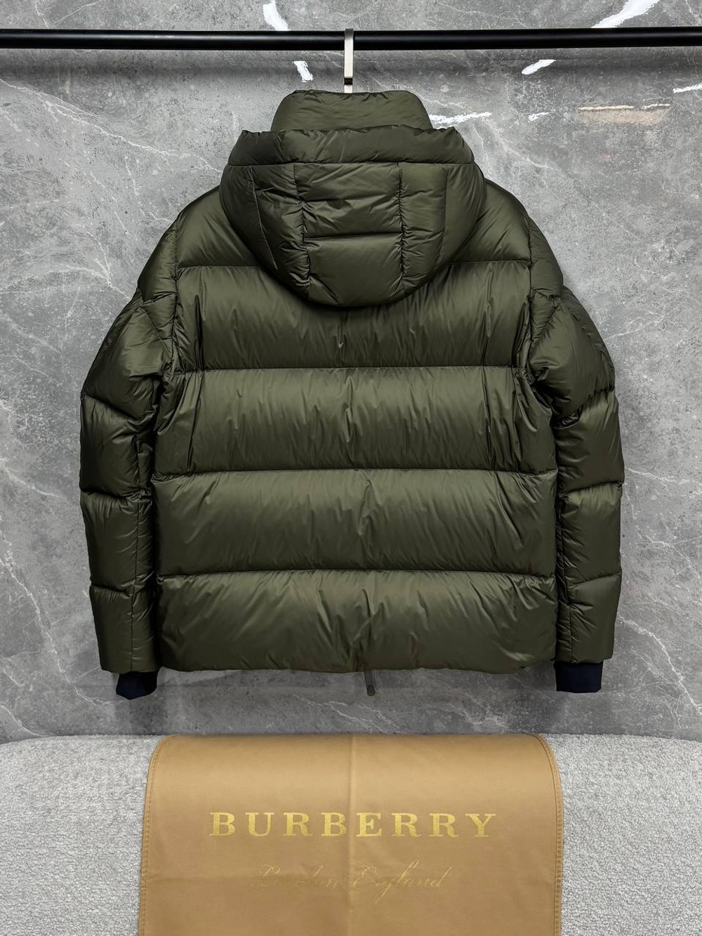 Пуховик Burberry