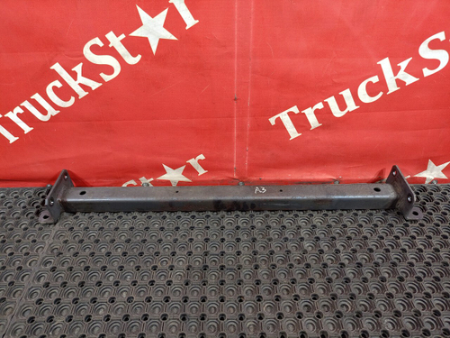 Усилитель переднего бампера