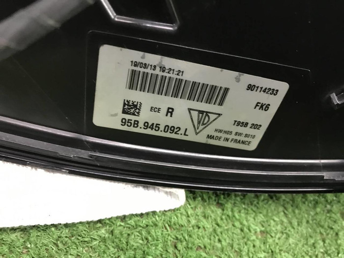 Фонарь правый внешний Porsche Macan 95b (18-нв)