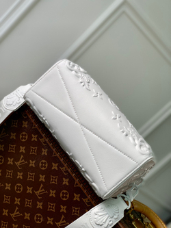 Louis Vuitton City Keepall 27 cm