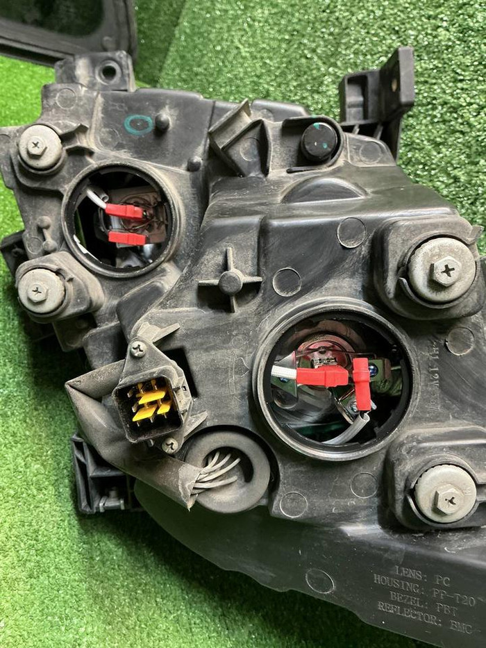 Фара правая Foton Toano (2023-н.в.) галоген