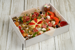 Бокс с закусками №2