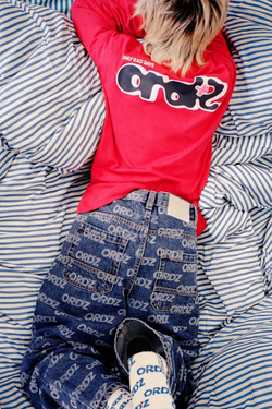 ZARA ДЖИНСЫ WIDE LEG С ТЕКСТОВЫМ ПРИНТОМ, СИНИЙ