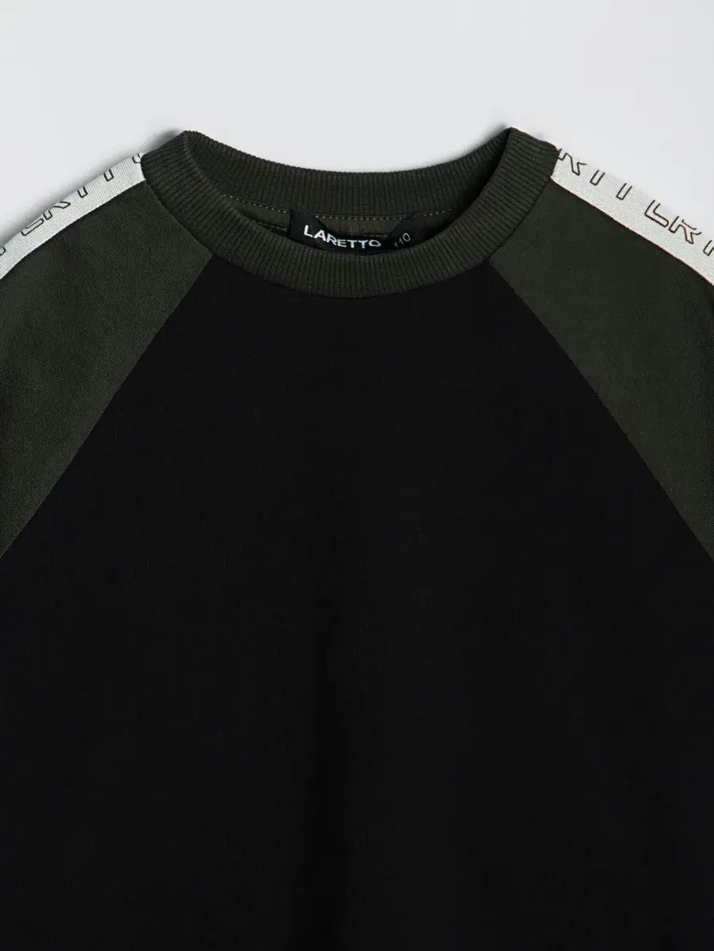 Спортивный костюм для мальчика на физкультуру