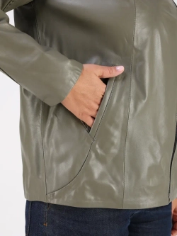 Кожаная куртка демисезонная с капюшоном