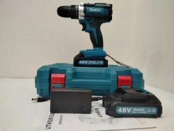 Аккумуляторная дрель-шуруповерт Макита с набором